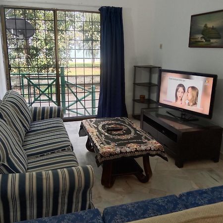 Pd Bayu Beach Resort Private Service Apartment Port Dickson Exterior foto