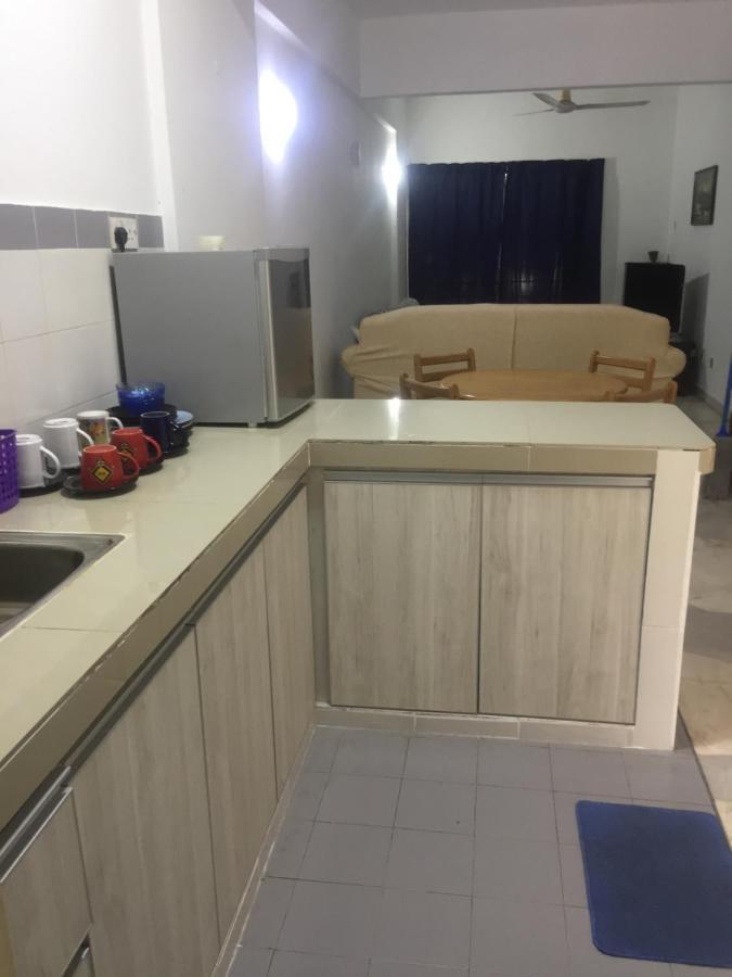 Pd Bayu Beach Resort Private Service Apartment Port Dickson Exterior foto