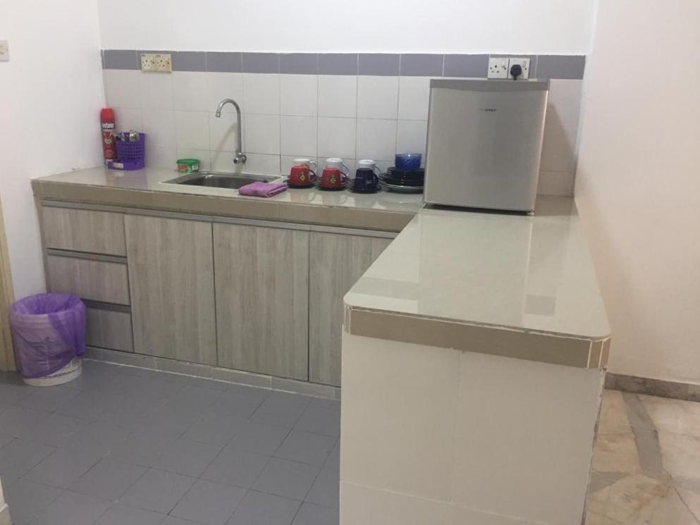 Pd Bayu Beach Resort Private Service Apartment Port Dickson Exterior foto